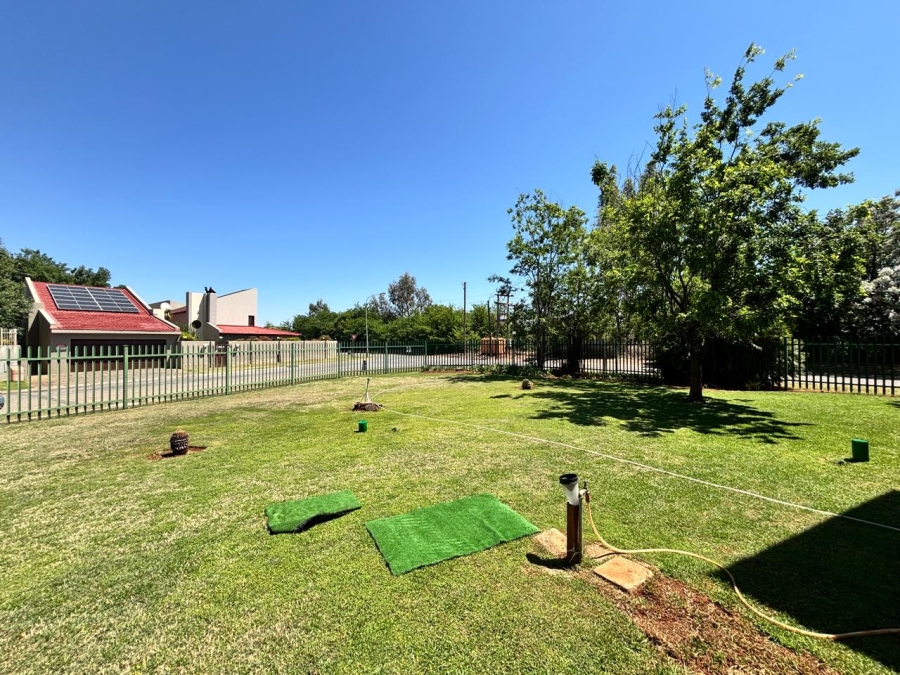 3 Bedroom Property for Sale in Mooivallei Park North West